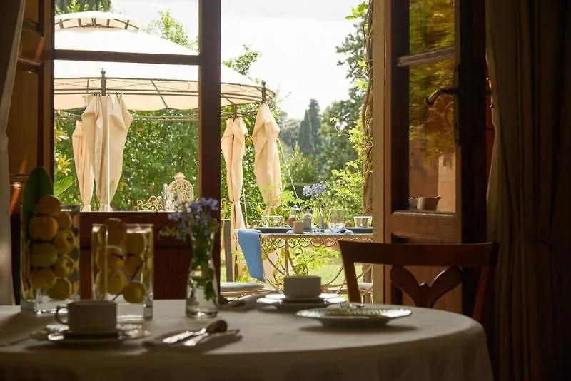 Villa Ape Rosa Relais Florença Alojamento de Acomodação e Pequeno-almoço