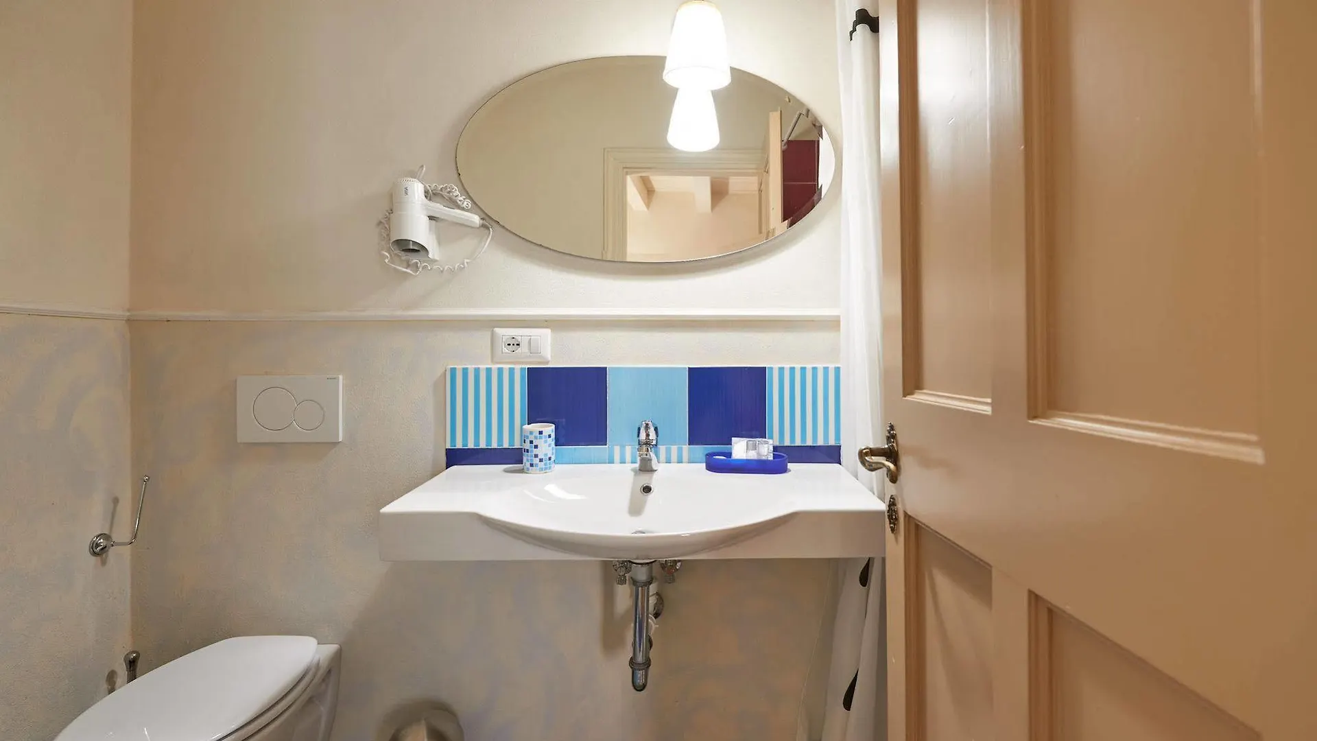 Villa Ape Rosa Relais Firenze 2*,  Olaszország