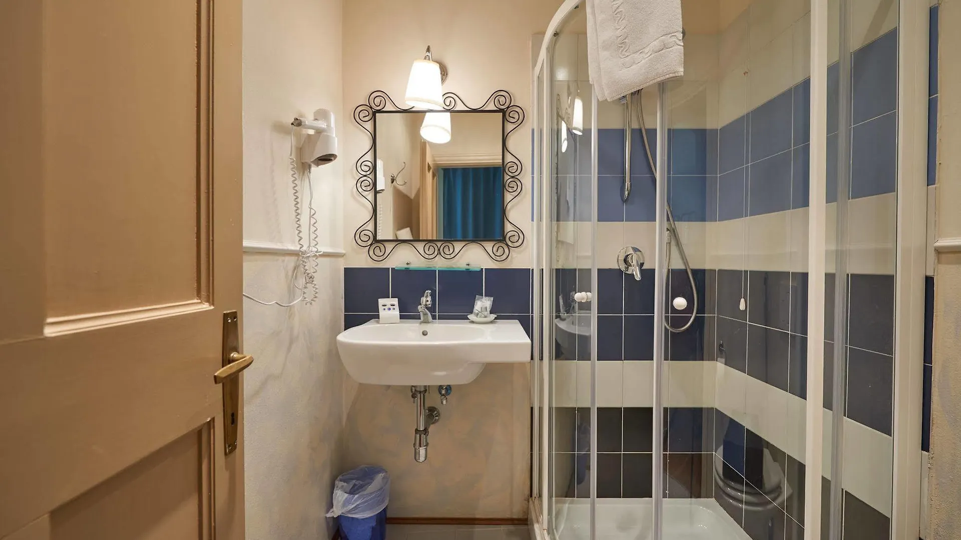 ** Panzió Villa Ape Rosa Relais Firenze Olaszország